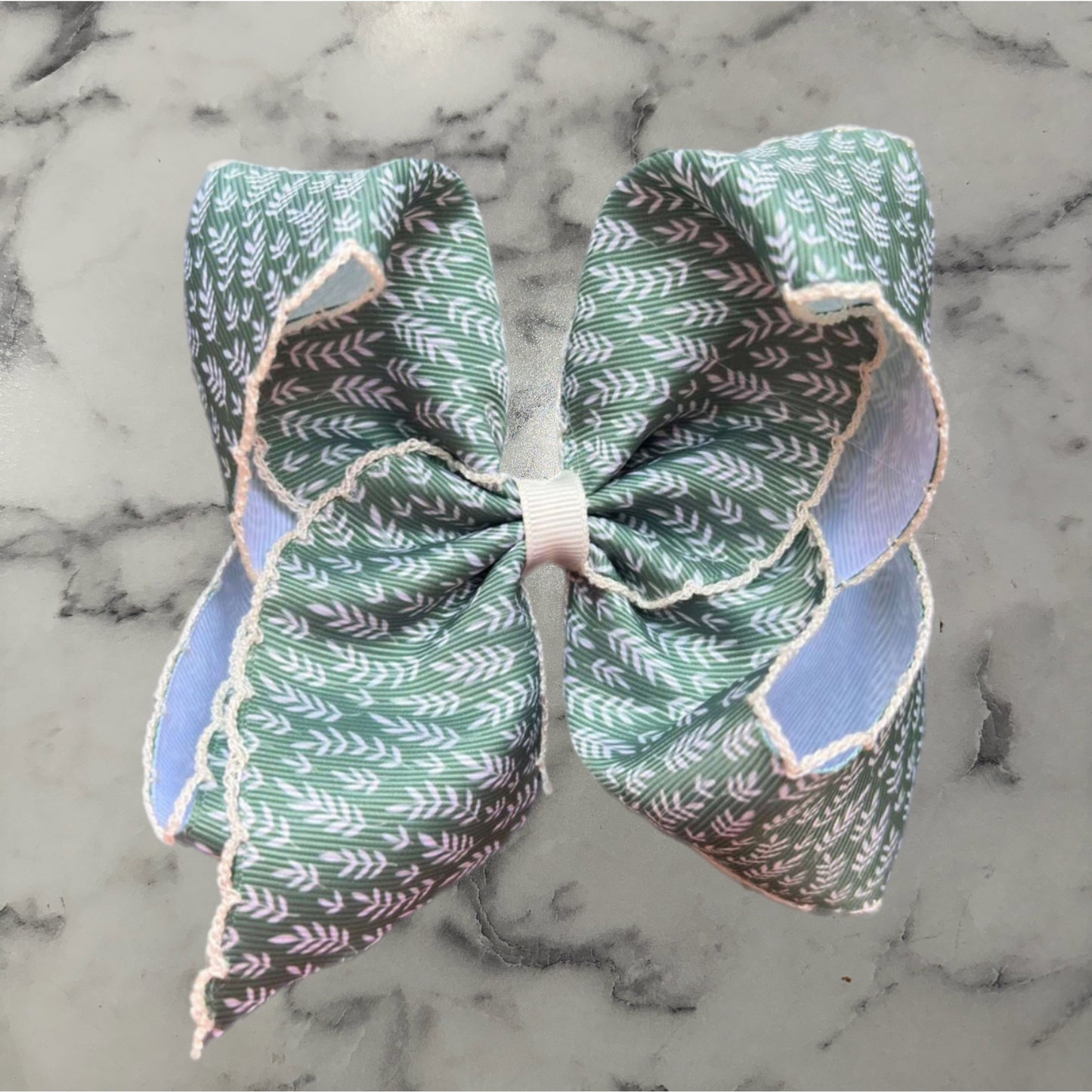 5” moonstitch ribbon bows